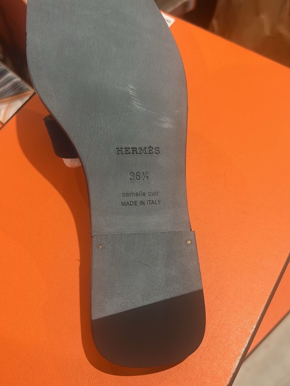 Hermes Women’s Oran Suede Slide Sandals in Vert Mousse 36.5 - Picture 4 of 4